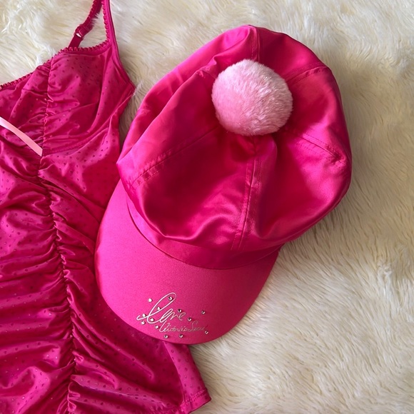 Victoria’s Secret Santa Baby Costume Set - Picture 6 of 6